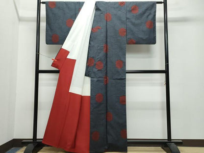 平和屋着物●本場大島紬　7マルキ　泥染め　亀甲花文　証紙付き　正絹　逸品　CAAT7108vf