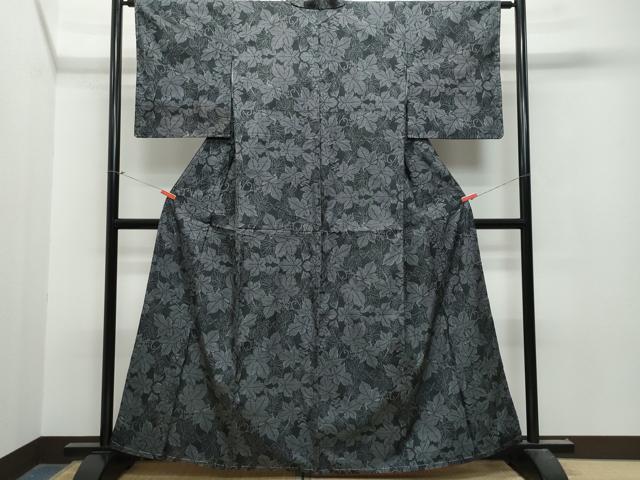 平和屋着物●本場大島紬 7マルキ 楓文 正絹 逸品 CAAT7150vf