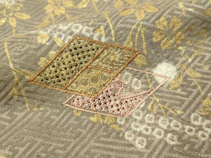 平和屋着物▽中国三大刺繍 スワトウ刺繍 訪問着 単衣 絞り 松皮菱花文 金彩 正絹 逸品 未使用 CAAT7485vp