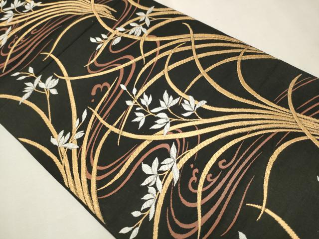 平和屋着物●六通柄 本袋帯 流水草花文 黒地 金糸 正絹 逸品 CAAT8055hy