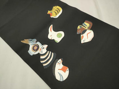 平和屋着物●塩瀬　つけ帯　作家物　手描き　十二支　黒地　金彩　正絹　逸品　CAAT8112hy