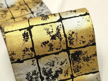 平和屋着物●男性　角帯　変わり市松文様　黒地　金銀彩　正絹　逸品　CAAT8350hy