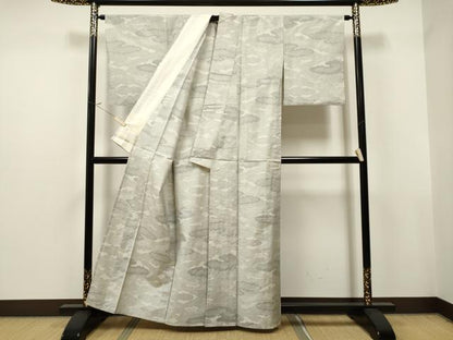 平和屋着物▽本場大島紬 単衣 白大島 9マルキ 雲重ね文 正絹 逸品 CAAT9211dy