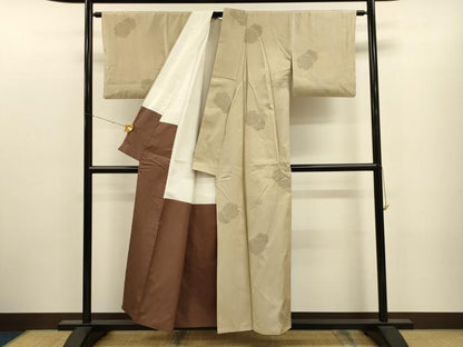 平和屋着物●結城紬　100亀甲　飛び亀甲柄　雪輪重ね文　正絹　逸品　CAAT9305dy