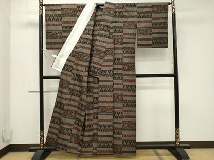 平和屋着物▽本場大島紬 単衣 7マルキ 横段更紗花文 正絹 逸品 CAAT9507dy