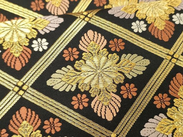 平和屋着物○六通柄袋帯 唐織 菱花文 黒地 金糸 正絹 逸品