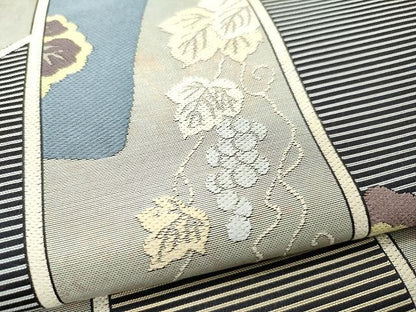 平和屋着物●六通柄袋帯 唐織 葡萄蔦の葉文 金糸 引箔 正絹 逸品 CAAU1153yk