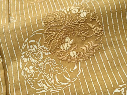 平和屋着物●石川県指定無形文化財　牛首紬　白山工房　手織り　訪問着　加賀染　刺繍　草花丸文　反端付き　正絹　逸品　CAAU1614yc