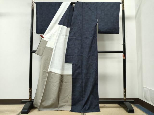 平和屋着物●結城紬　飛び亀甲　100亀甲　変わり七宝花文　背抜き仕立て　正絹　逸品　CAAU1625yc