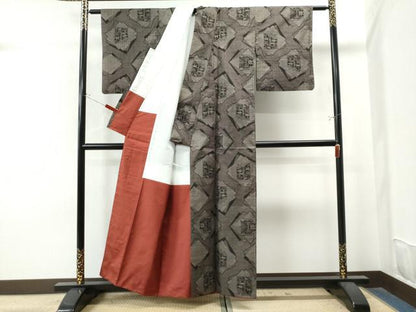 平和屋着物●本場大島紬　7マルキ　泥染め　色紙重ね笹竹文　水間輝利作　証紙付き　正絹　逸品　CAAU1641yc