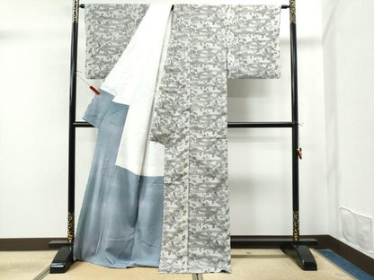 平和屋着物●上質な小紋　紬地　型染め　流水裏菊舞蝶文　正絹　逸品　CAAU1806yc