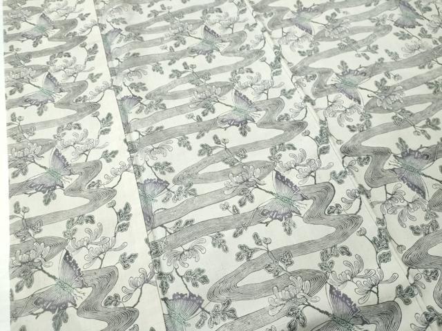 平和屋着物●上質な小紋　紬地　型染め　流水裏菊舞蝶文　正絹　逸品　CAAU1806yc