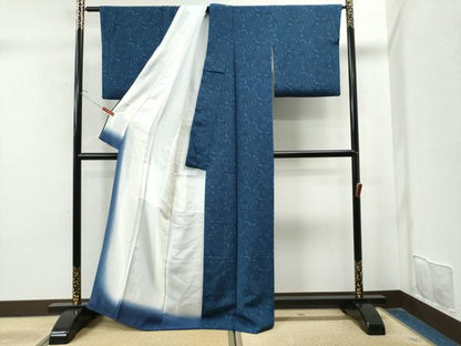平和屋着物●重要無形文化財　人間国宝　中村勇二郎　江戸小紋　藍　型染め　菊唐草文　鬼しぼ縮緬　正絹　逸品　CAAU1820yc