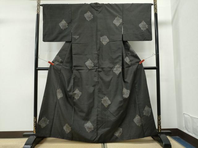 平和屋着物●上質な紬 色紙重ね花文 黒地 正絹 逸品 CAAU1856yc
