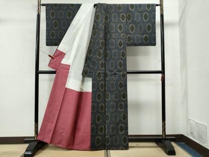 平和屋着物●本場大島紬　吉祥花文　正絹　逸品　CAAU1877yc