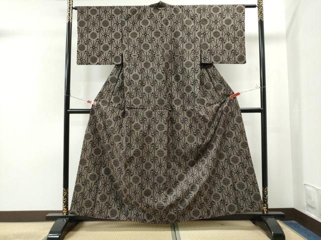 平和屋着物●本場大島紬 7マルキ 麻の葉吉祥文 正絹 逸品 CAAU1896yc