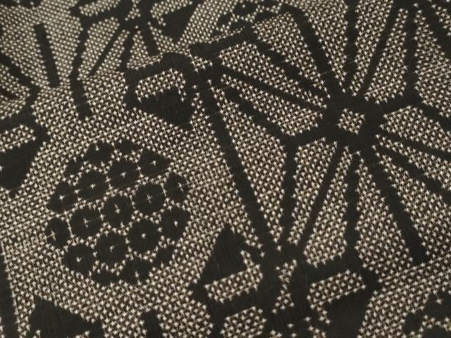 平和屋着物●本場大島紬 7マルキ 麻の葉吉祥文 正絹 逸品 CAAU1896yc