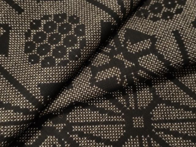 平和屋着物●本場大島紬 7マルキ 麻の葉吉祥文 正絹 逸品 CAAU1896yc