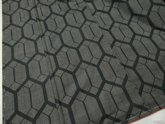 平和屋着物●本場大島紬　7マルキ　亀甲重ね文　正絹　逸品　未使用　CAAU1901yc