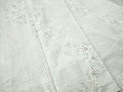 平和屋着物●本場大島紬　白大島　9マルキ　草花文　正絹　逸品　未使用　CAAU1911yc