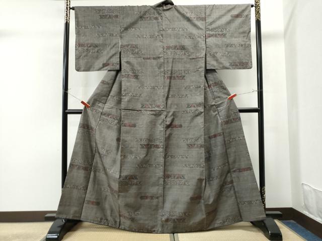 平和屋着物●本場大島紬 9マルキ 短冊花唐草文 正絹 逸品 CAAU1972yc