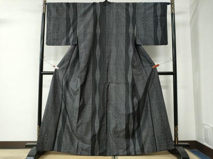 平和屋着物●本場大島紬　立涌吉祥花文　正絹　逸品　CAAU2007yc