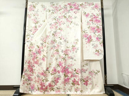 平和屋着物●豪華振袖　駒刺繍　枝桜文　金彩　正絹　逸品　CAAU2070yc