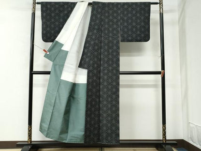 平和屋着物●上質な紬 100亀甲 麻の葉文様 黒地 正絹 逸品 CAAU2132yc