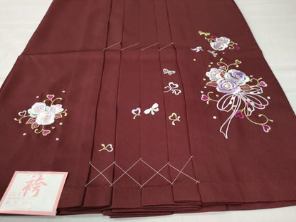 平和屋着物●女性 行灯袴 総刺繍 花唐草文 葡萄色 卒業式 洗える着物 未使用 CAAU2329yc
