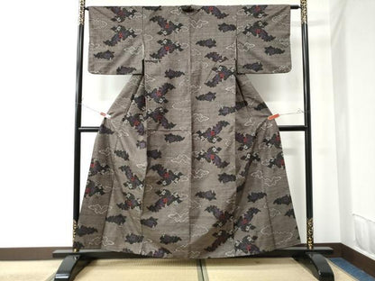 平和屋着物●本場大島紬 9マルキ 雲取り破れ色紙草花文 正絹 逸品 CAAU2379yc
