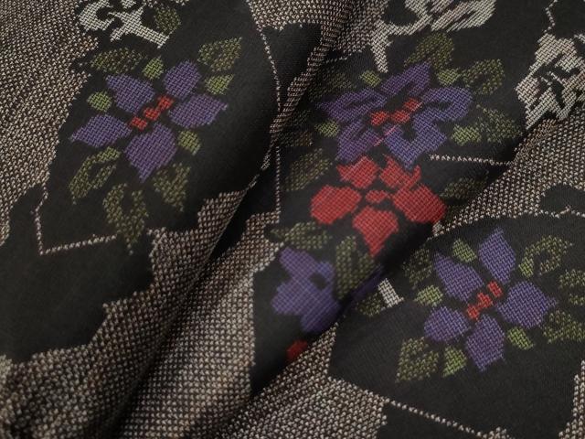 平和屋着物●本場大島紬 9マルキ 雲取り破れ色紙草花文 正絹 逸品 CAAU2379yc