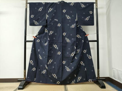 平和屋着物●上質な紬　舞花文　正絹　逸品　未使用　CAAU2411yc