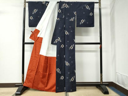 平和屋着物●上質な紬　舞花文　正絹　逸品　未使用　CAAU2411yc