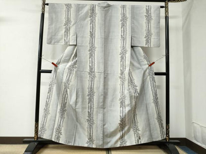 平和屋着物●本場大島紬 白大島 総絣 笹竹文 正絹 逸品 CAAU2514yc