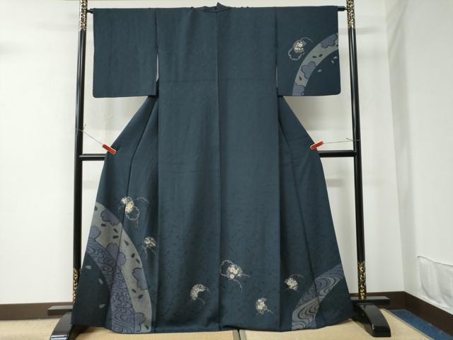 平和屋着物●訪問着 駒刺繍 雪輪流水舞桜文 紺地 金彩 正絹 逸品 CAAU2539yc