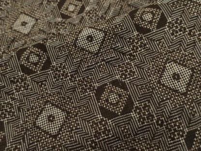 平和屋着物●本場大島紬　アンティーク大島　菱吉祥文　正絹　逸品　CAAU2573yc