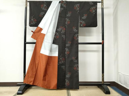 平和屋着物●上質な紬 草花文 黒地 正絹 逸品 CAAU2597yc