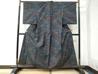 平和屋着物●本場大島紬　7マルキ　幾何学文様　正絹　逸品　未使用　CAAU2679yc