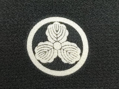 平和屋着物●創業460年・千總　黒留袖　駒刺繍　エ霞遠山宝尽くし吉祥文　金糸　正絹　逸品　CAAU2683yc