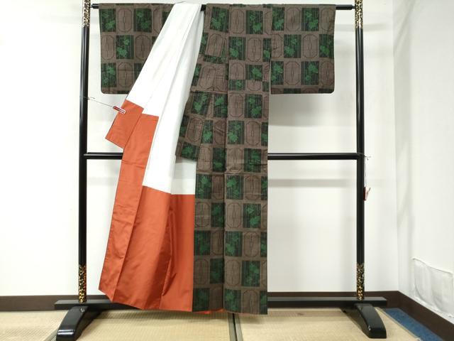 平和屋着物●本場大島紬　7マルキ　変わり市松吉祥蔦の葉文　正絹　逸品　CAAU2724yc