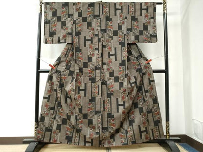平和屋着物●本場大島紬 7マルキ 短冊重ね草花文 正絹 逸品 CAAU2823yc