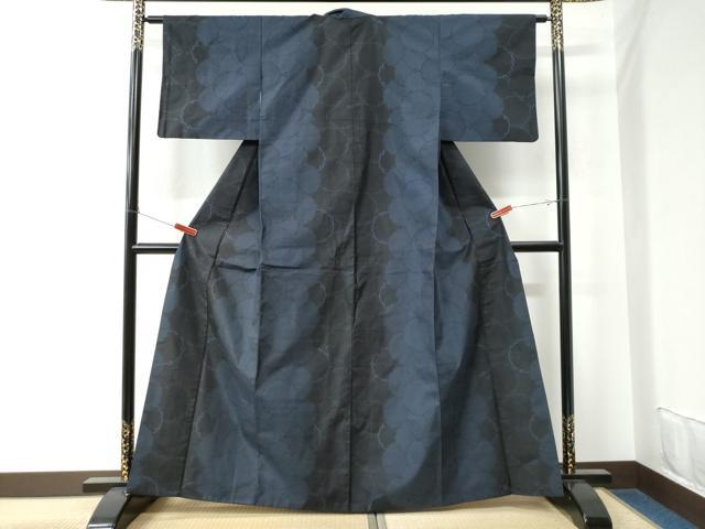 平和屋着物●本場大島紬　7マルキ　雪輪文　正絹　逸品　CAAU2844yc