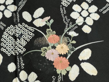 平和屋着物●訪問着 絞り 刺繍 草花文 黒地 金彩 正絹 逸品 CAAU2883yc
