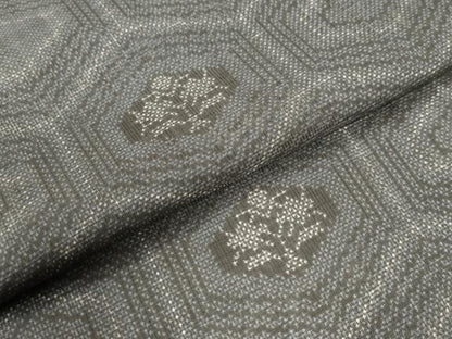 平和屋着物●本場大島紬 7マルキ 亀甲吉祥文 正絹 逸品 CAAU3024yc