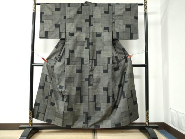 平和屋着物●本場大島紬 150亀甲 色紙重ね文 正絹 逸品 CAAU3108yc