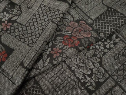 平和屋着物●本場大島紬　9マルキ　色紙重ね吉祥花唐草文　正絹　逸品　CAAU3125yc
