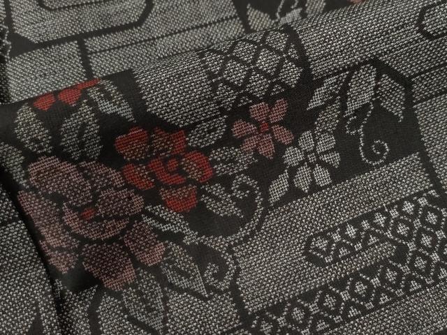 平和屋着物●本場大島紬　9マルキ　色紙重ね吉祥花唐草文　正絹　逸品　CAAU3125yc