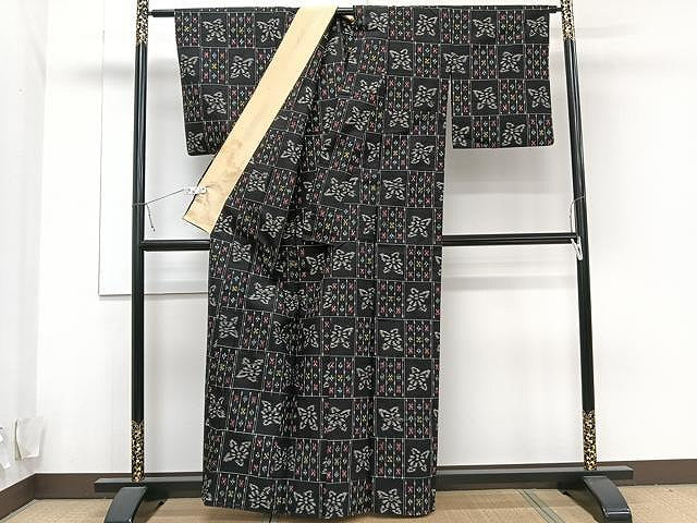 平和屋着物▽上質な紬 単衣 市松花文 黒地 正絹 逸品 CAAU3860xi