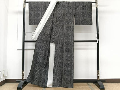 平和屋着物▽上質な紬 単衣 幾何学文 黒地 正絹 逸品 CAAU3912xi