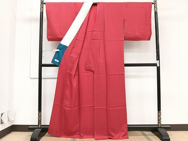 平和屋着物▽上質な色無地 単衣 鱗地紋 赤紅色 やまと誂製 正絹 逸品 未使用 CAAU3918xi